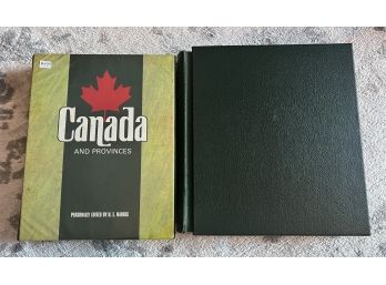 Lot Of 2 Canada Stamp Albums -Canada And Provinces Stamp Album And Green Canada Stamp Album B6