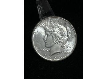 1925 Peace Silver Dollar - Uncirculated