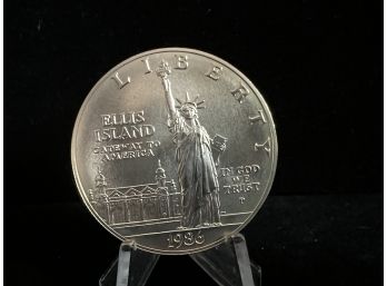 1986 P Statue Of Liberty Commemorative Uncirculated Silver Dollar