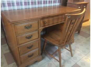 Vintage Maple? Desk , Bassett Furniture, With Chair, Very Sturdy _ Aurora Pick Up