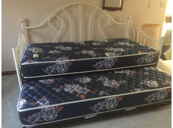 Trundle Bed Turns Into A King, Unique The Trundle Raises Up To Make A King Sized Bed! _ Aurora Pick Up