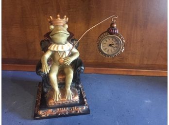 Unique Frog King Clock