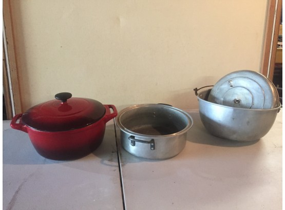 1 Enameled Cast Iron Pot. 2 Vintage Aluminum Pots