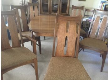 Vintage Table With6 Chairs- In Great Condition