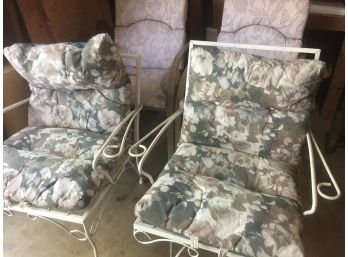 4 Lawn Chairs With Cushions, 1 Swivels