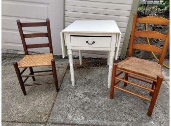 2 Vintage Chairs With Vintage Look Drop Leaf Farm Table