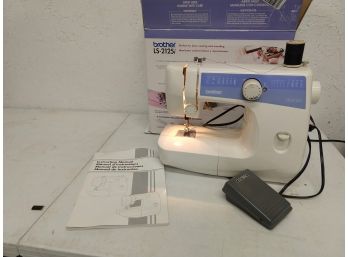Brother Sewing Machine- Works