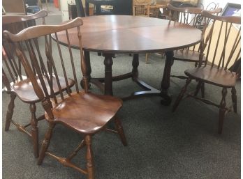 Beautiful Cherry Table With 4 Sturdy Mid- Century Chairs W/ Leaf And Table Pads