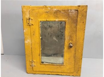 Vintage Metal First Aide/ Medicence Cabinet