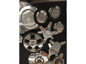 Chevy, Ford - Hubcaps And Accessories