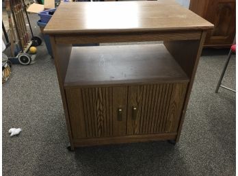 Cabinet W/rollers