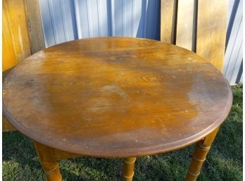 Vintage Round Table W/6-12' Leaves  , Table 45'D