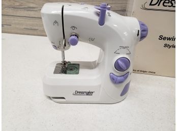 Dress Maker Deluxe Sewing Machine