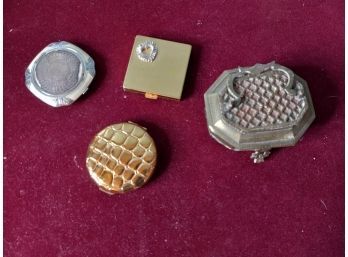 Vintage Assortment Of Powder Compacts
