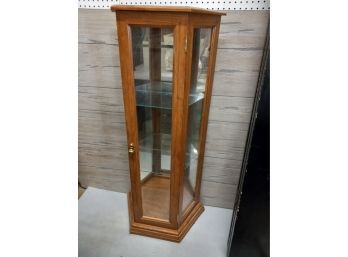 China Cabinet With 2 Glass Shelves