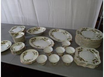 Vintage Narumi Pinecone Plate Set