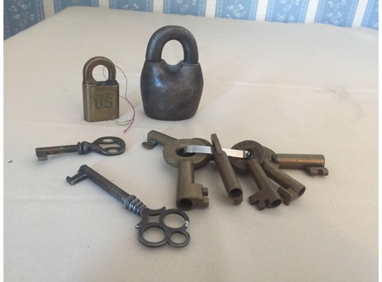 Antique Lock And Key Assortment- Aurora, IN