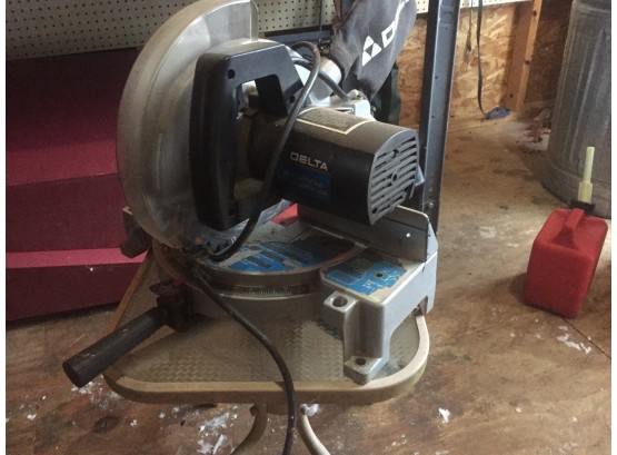 Delta 10' Miter Saw, Works- Moores Hill, IN