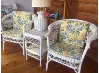 4 Piece White Wicker Set, 2 Chairs, Side Table And Lamp- Lawrenceburg, IN Pick Up