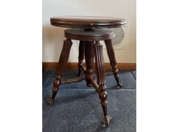 Round Stool With Carved, Fluted Legs & Claw Feet