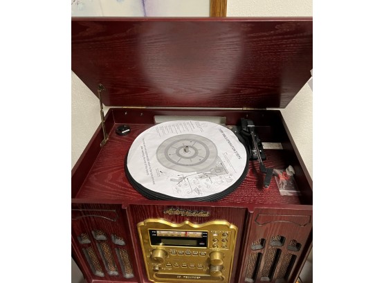 EMERSON CD Player/AM/FM Phonograph