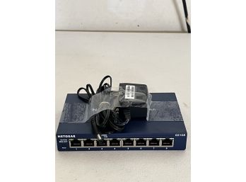 NETGEAR 8-Port Gigabit Ethernet Unmanaged Switch (GS108) - Desktop Or Wall Mount