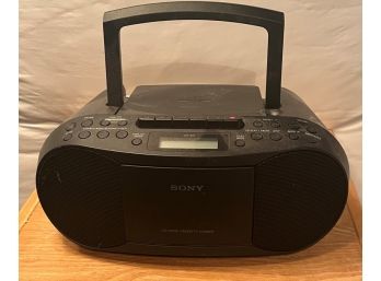 SONY Portable CD/Radio Cassette (Model CFD-S70)