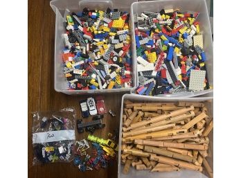 Large Amount Of Legos & Lincoln Logs