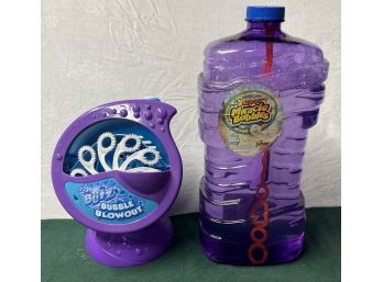 Bubble Blowout & Large Container Of Miracle Bubbles