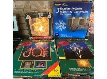 4 Lighted Christmas Items
