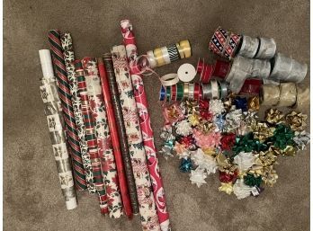 Christmas Wrapping Paper & Ribbon/Bows