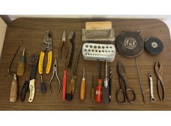 Lot Of 23 Tools In Metal Tool Box Caddy