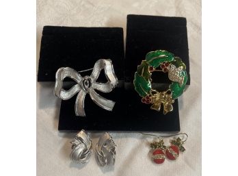 Holiday Themed Jewelry, Includes Vintage Trifari Piece (J6)