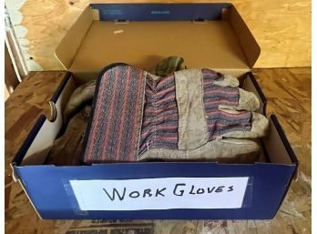 Lot Of 8 Pairs Of Work Gloves