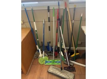 Big Lot Of Cleaning Items (Brooms, Mops, Dustpans, Swifer Sweepers)