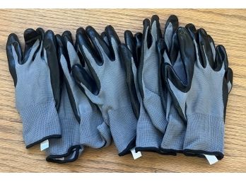Lot Of 4 Pairs Nitrile Covered Work Gloves - NEW