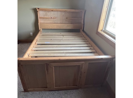 Full Size Bed With Storage