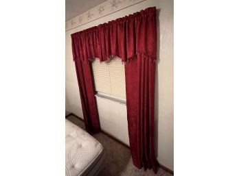 Set Of 2 Curtains
