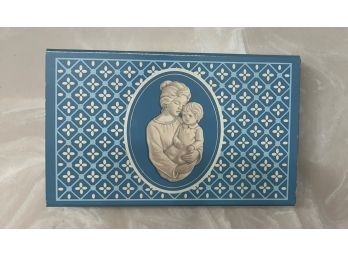 'A Mothers Joy' Soap Gift Box AVON