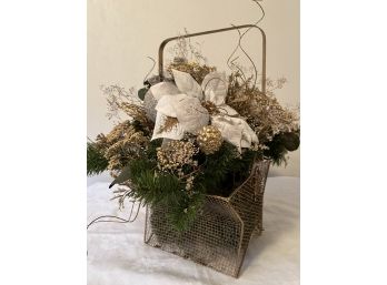 Gold Star Shaped Wire Basket With Pretty Faux Floral