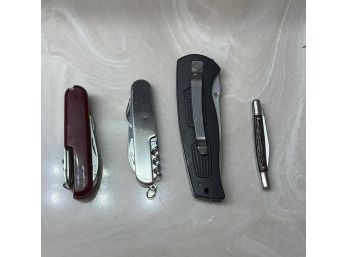 Lot Of 4 Pocket Knives