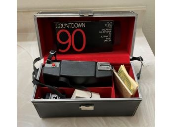 Vintage Polaraoid Countdown 90 With Case