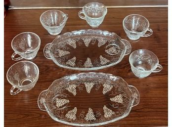 Set Of 8 Glass Grape Design Theme (2 Serving Platters And 6 Cups)