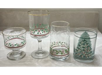 Set Of 22 Assorted Sized Christmas Glasses