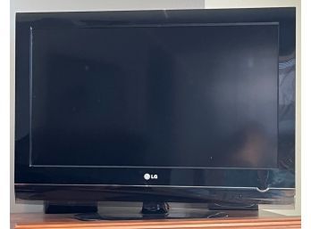 LG 32' Television With Remote