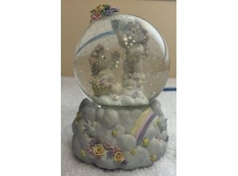 Cute Snow Globe / Music Box
