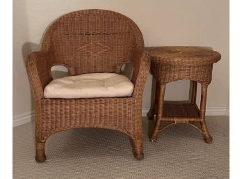Comfy Wicker Chair W/ Side Table