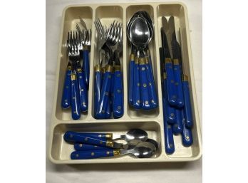 Large Utensil Set In Drawer Storage Container