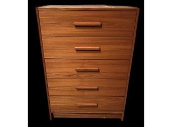 Wooden Dresser (29.5'x15.5'x42.5')