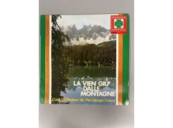 Coro Val Padana 'La Vien Giu' Dalle Montagne' Record